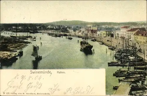 Ak Świnoujście Swinemünde Pommern, Hafen, Blick auf den Ort