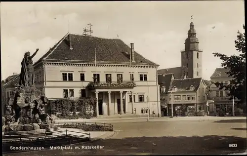 Ak Sondershausen, Marktplatz mit Ratskeller und Kirche