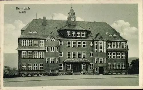 Ak Bernsbach im Erzgebirge Sachsen, Schule