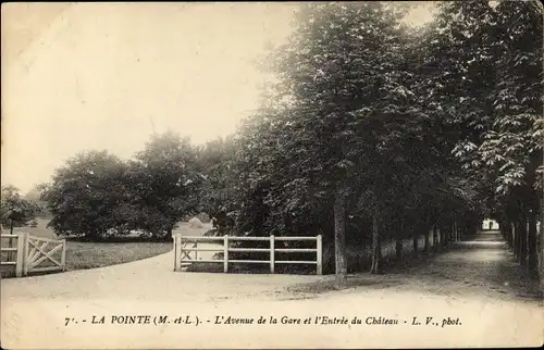 Ak La Pointe Maine et Loire, L'Avenue de la Gare et l'Entree du Chateau