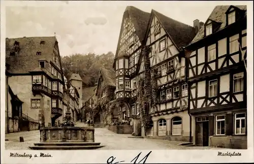 Ak Miltenberg am Main in Unterfranken, Marktplatz, Alte Fachwerkhäuser