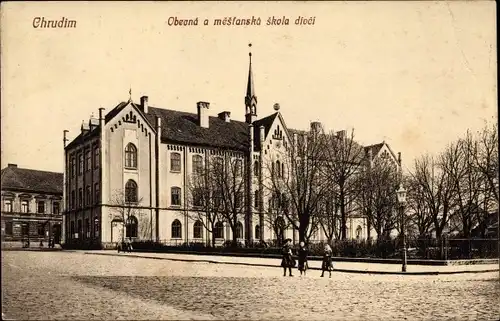 Ak Chrudim Region Pardubice, Straßenpartie mit Schule