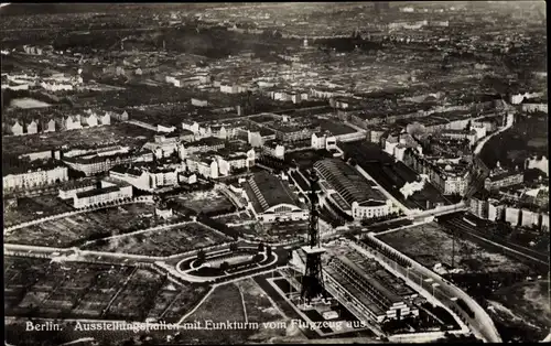 Ak Berlin Charlottenburg, Ausstellungshallen am Funkturm, Fliegeraufnahme
