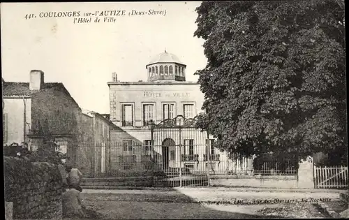 Ak Coulonges sur l'Autize Deux Sevres, L'Hotel de Ville