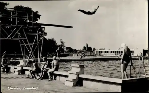 Ak Ommen Overijssel, Zwembad, Turmspringen im Schwimmbad