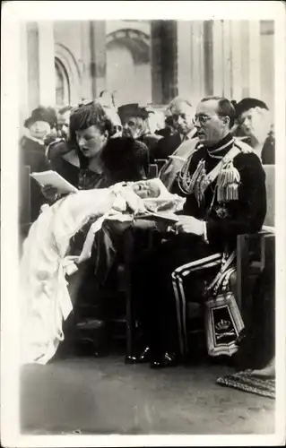 Ak Utrecht Niederlande, Taufe von Prinzessin Marijke der Niederlande 1947, Christina, Prinz Bernhard