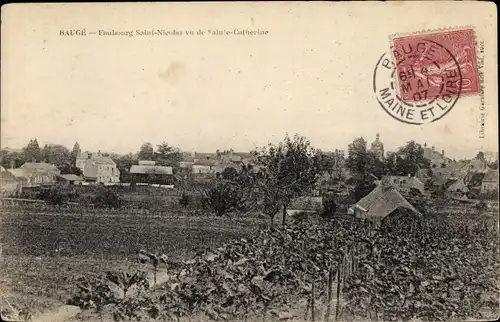 Ak Baugé Maine et Loire, Faubourg Saint Nicolas vu de Sainte Catherine