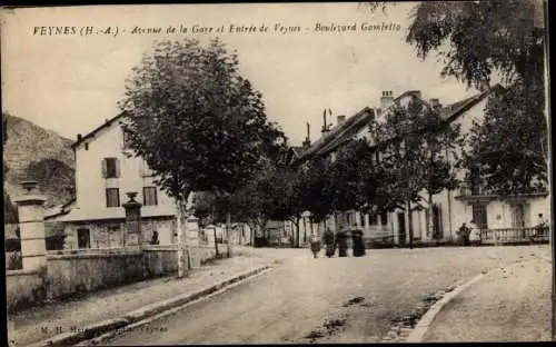 Ak Veynes Hautes Alpes, Avenue de la Gare et Entree de Veynes, Boulevard Gambetta