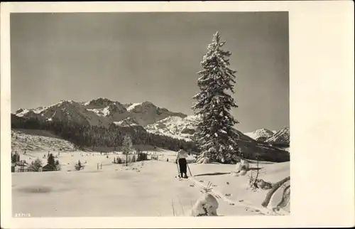 Ak Winterlandschaft mit Skifahrer, Gebirge