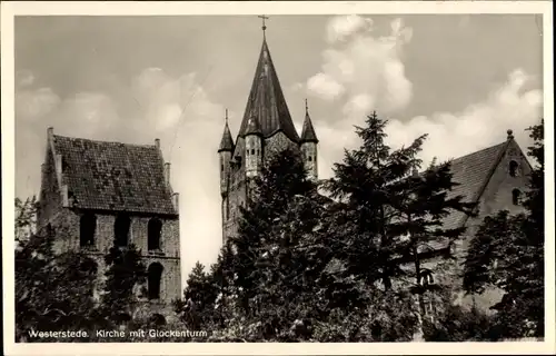 Ak Westerstede in Oldenburg Ammerland, Kirche mit Glockenturm