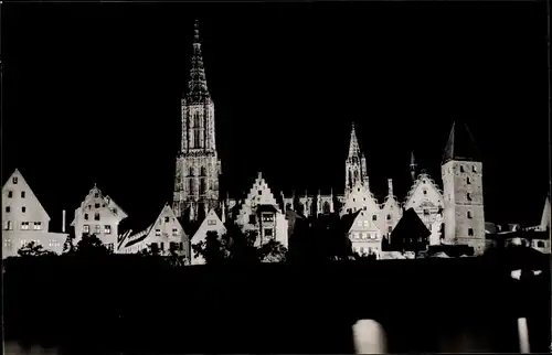 Ak Ulm an der Donau, Altstadt bei Nacht