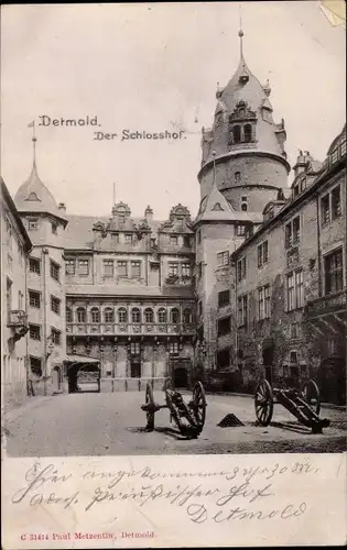 Ak Detmold in Nordrhein Westfalen, Partie im Schlosshof