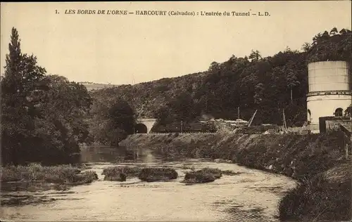 Ak Harcourt Calvados, L'entree du Tunnel
