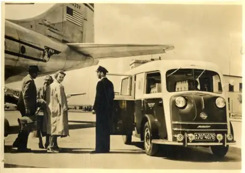 Foto Kleinbus und Passagierflugzeug, PAA, Pan American World Airways, Tempo Matador