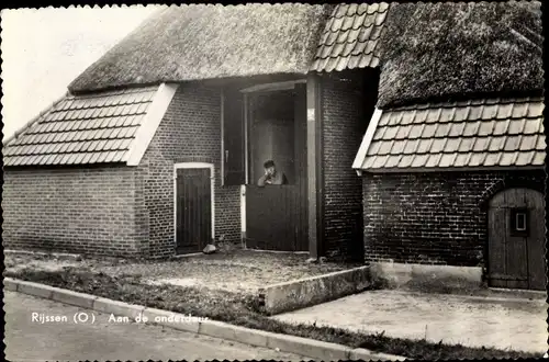 Ak Rijssen Overijssel Niederlande, Aan de onderdeur