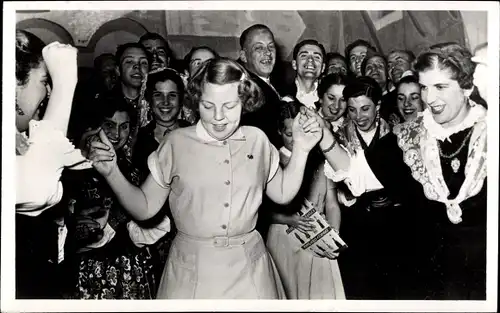 Ak Prinzessin Beatrix der Niederlande, Spaanse Ballet, Utrecht 1952