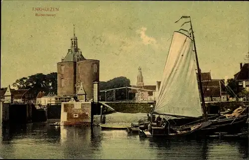 Ak Enkhuizen Nordholland Niederlande, Buitenhaven, Partie am Hafen