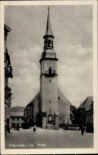 Ak Siebenlehn Großschirma, Außenansicht der Kirche, Passanten