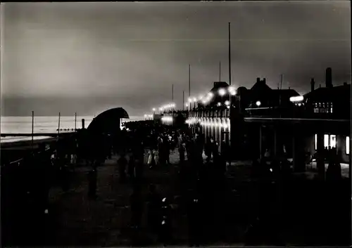 Ak Westerland auf Sylt, Kurpromenade bei Nacht