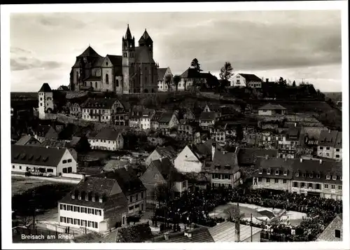 Ak Breisach am Oberrhein, Blick auf Marktplatz am 500. Jubiläums-Gauklertag