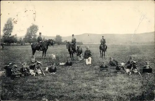 Ak Deutsche Soldaten mit Maschinengewehren