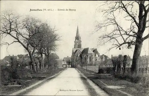 Ak Jumelles Maine et Loire, Entree du Bourg