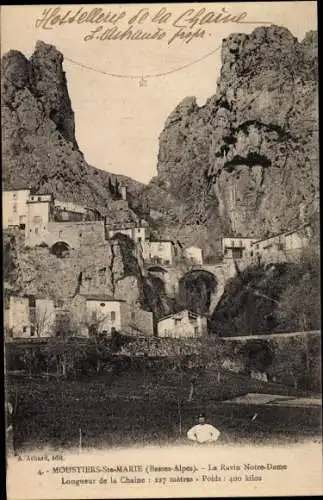 Ak Moustiers Sainte Marie Alpes de Haute Provence, Le Ravin Notre Dame