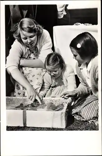 Ak Prinzessinnen Marijke und Beatrix der Niederlande, Juni 1953