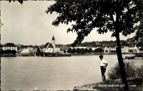 Ak Aschach an der Donau Oberösterreich, Blick auf den Ort, Kirche