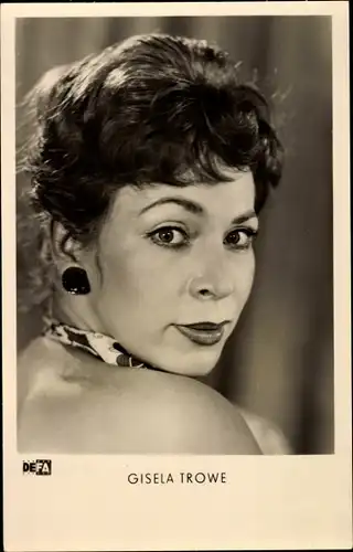 Ak Schauspielerin Gisela Trowe, Portrait, schulterfreies Kleid, Defa Film
