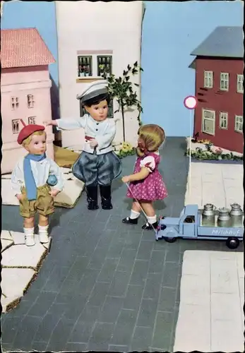 Ak Puppen, Verkehrspolizist, Milchlaster, Kinder