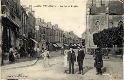 Ak Caumont L´Éventé Calvados, La Rue de l'Eglise