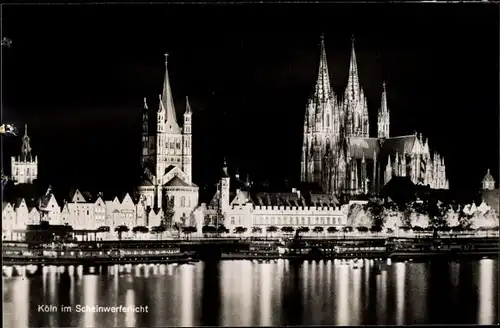 Ak Köln am Rhein, Stadt im Scheinwerferlicht, Dom