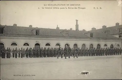 Ak La Rehabilitation de Dreyfus, Le General Gillain, Revue des Troupes