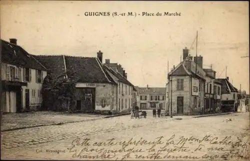 Ak Guignes Seine et Marne, Place du Marche