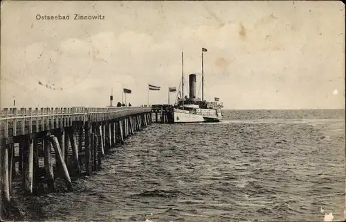 Ak Ostseebad Zinnowitz auf Usedom, Dampfer an der Seebrücke