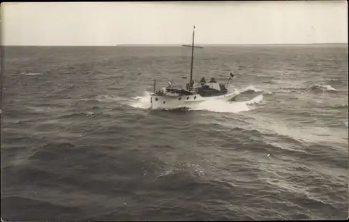 Foto Ak Yacht auf dem Meer, Motorboot