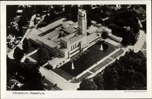 Ak Hilversum Nordholland, Raadhuis, Vogelvlucht