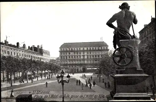 Ak Saint Étienne Loire, Place de l'Hotel de Ville, prise de l'Hotel de Ville