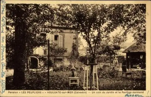 Ak Houlgate sur Mer Calvados, Pension Les Peupliers, Un coin du Jardin et le Pavillon normand