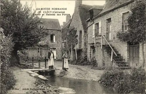 Ak Clécy Calvados, Lavoir et Hameau des Percys