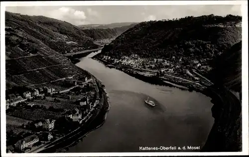 Ak Kattenes Oberfell an der Mosel, Fliegeraufnahme, Fluss, Ort