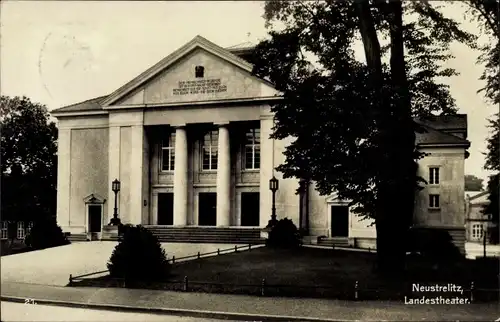 Ak Neustrelitz in Mecklenburg, Landestheater