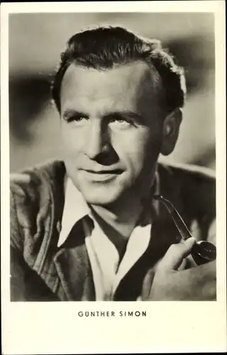 Ak Schauspieler Günther Simon, Pfeife, Rauchen