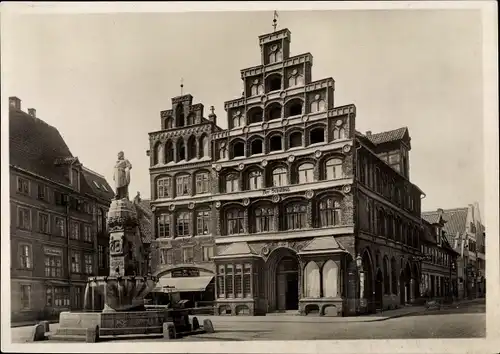 Ak Lüneburg in Niedersachsen, Am Sande, Schütting, Brunnen, Platz, Fassade
