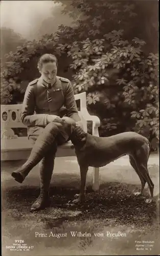 Ak August Wilhelm Prinz von Preußen, Windhund