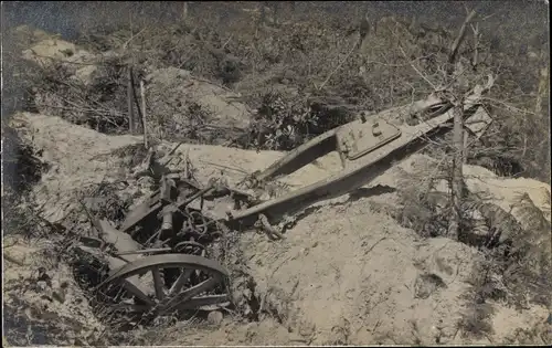 Foto Ak Zerstörtes Geschütz