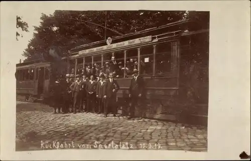 Foto Ak Rückfahrt vom Sportplatz 1919, Straßenbahn 70