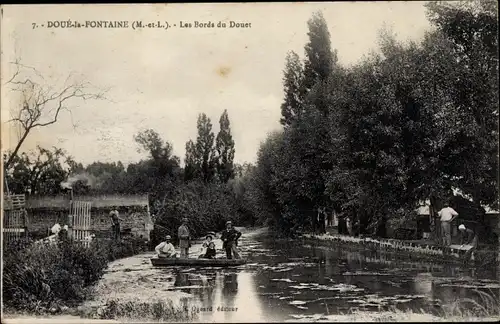 Ak Doué la Fontaine Maine et Loire, Les Bords du Douet