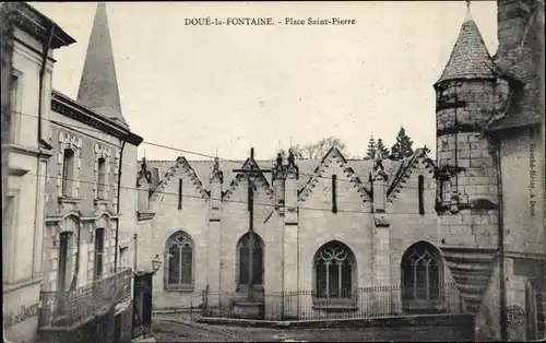 Ak Doué la Fontaine Maine et Loire, Place Saint Pierre